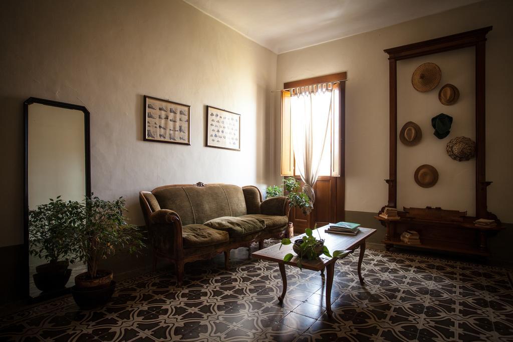 Bed and Breakfast Piazza San Pantaleo Сорсо Экстерьер фото