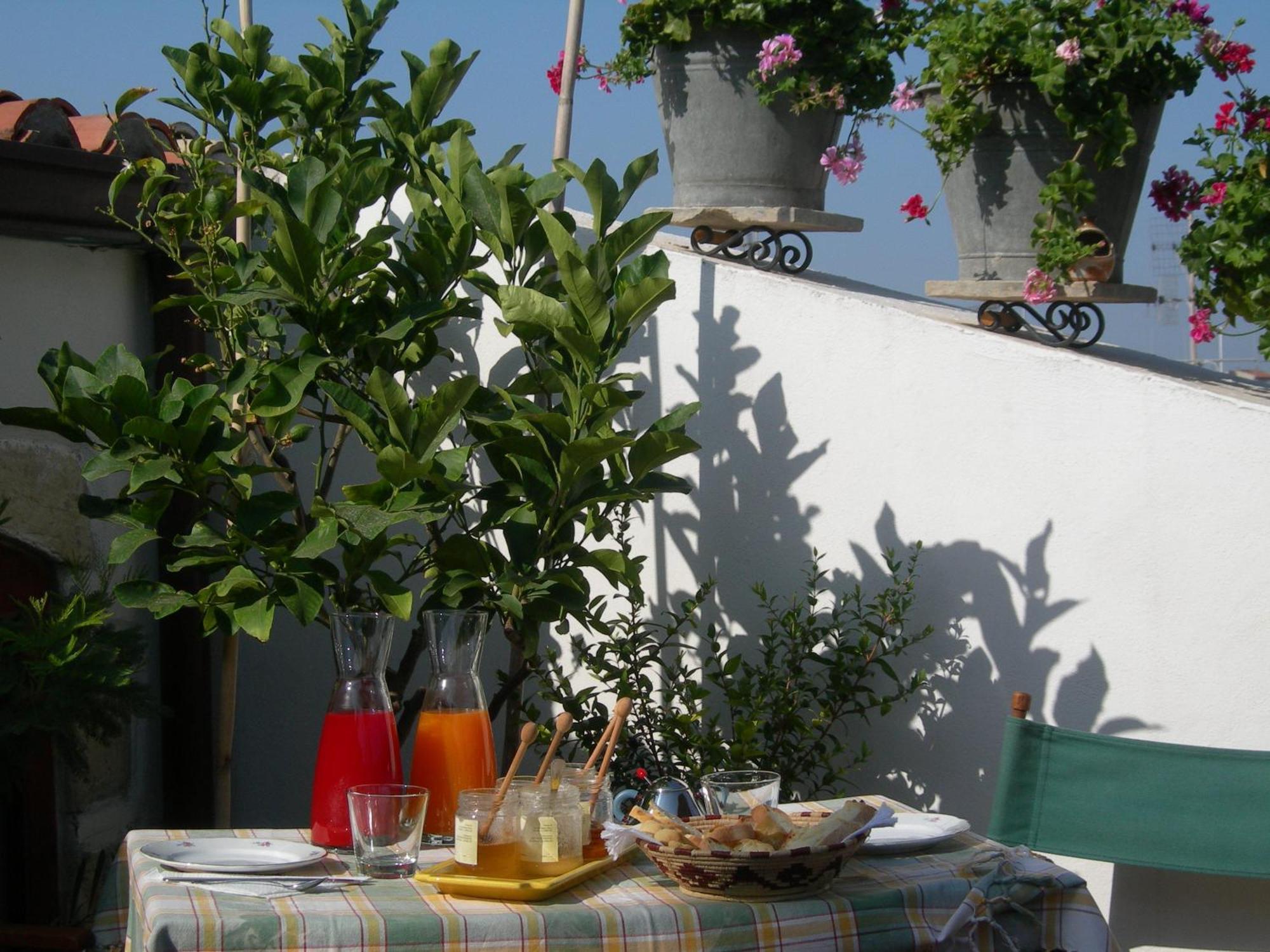 Bed and Breakfast Piazza San Pantaleo Сорсо Экстерьер фото