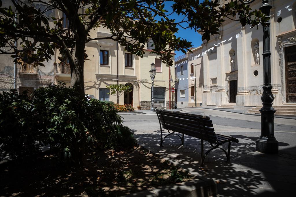 Bed and Breakfast Piazza San Pantaleo Сорсо Экстерьер фото