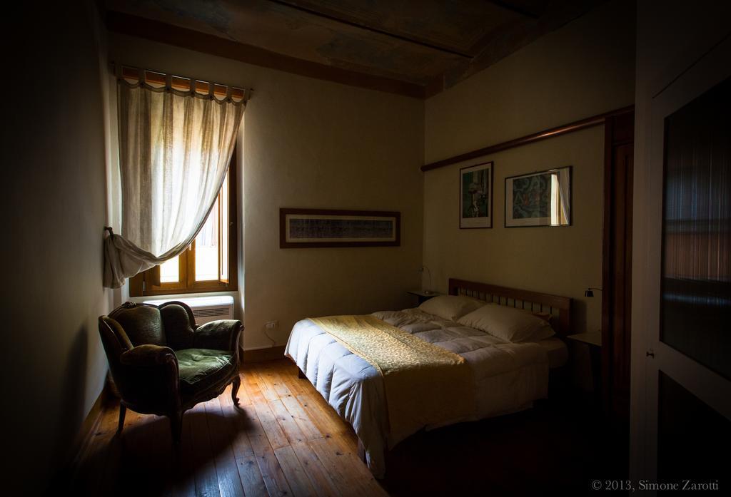 Bed and Breakfast Piazza San Pantaleo Сорсо Номер фото